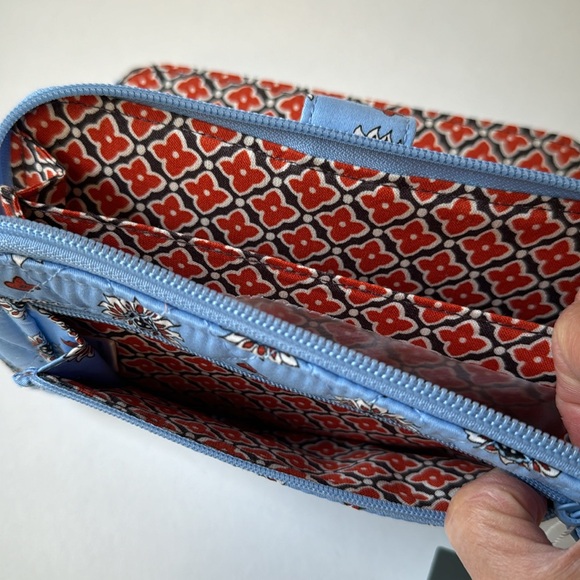 NEW Vera Bradley Large Tab Wallet - Marrakesh Geos - Picture 7 of 9